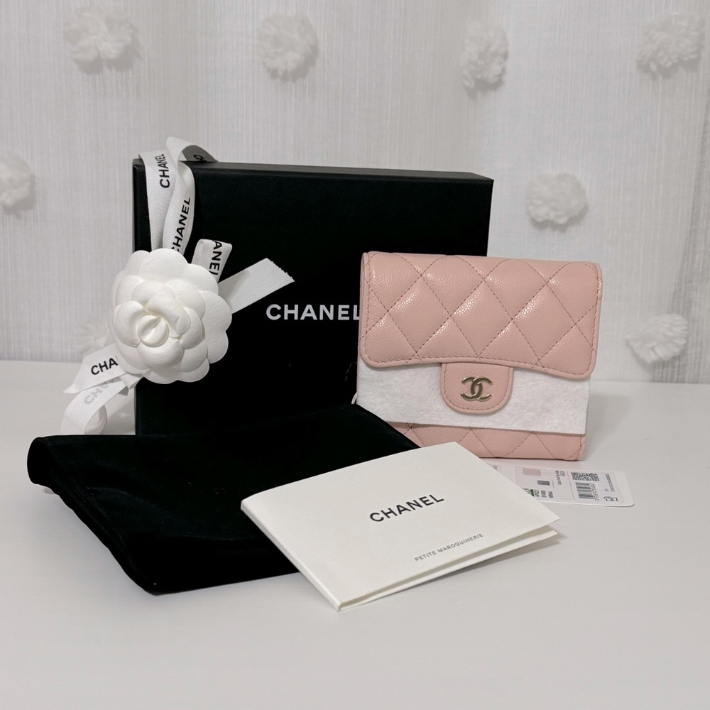 Chanel classic flap small wallet 🩰 ballet pink 100% Authentic